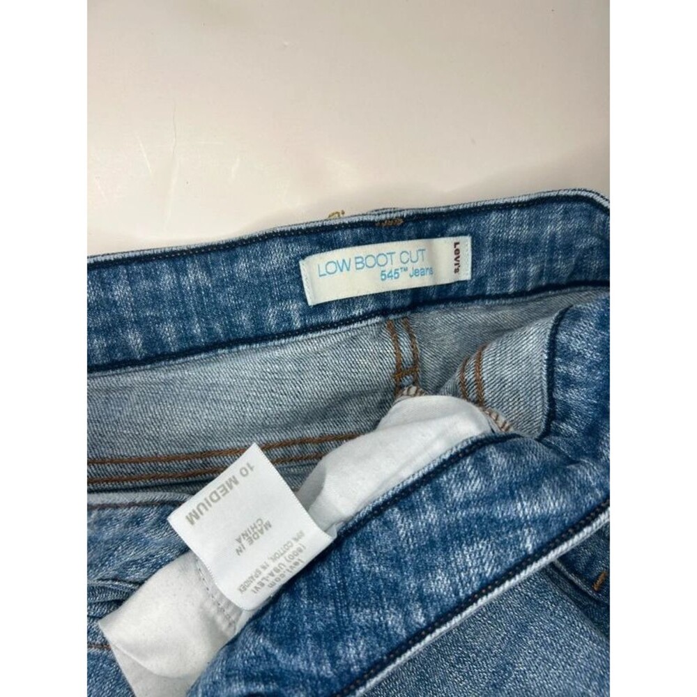Levi’s low boot cut 545 jeans size 10 medium